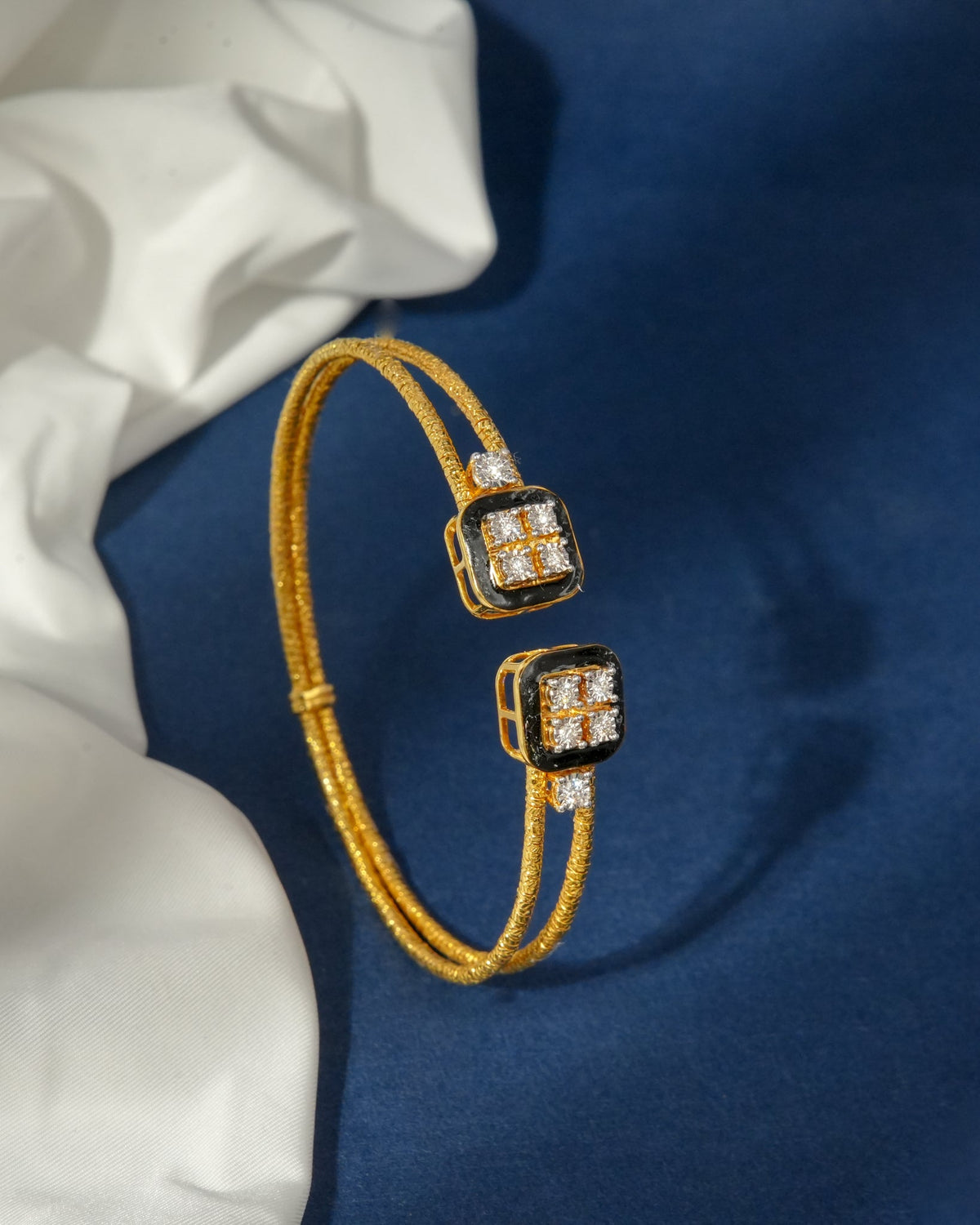 Averie Diamond Bangle