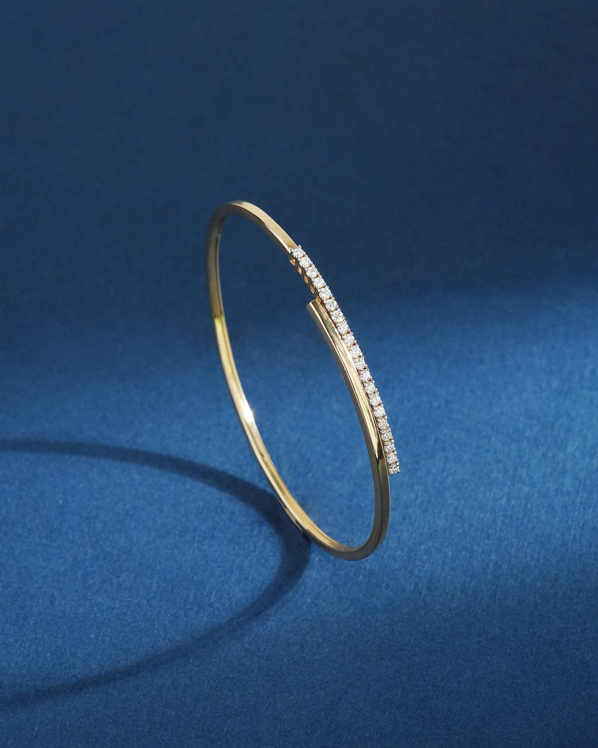 Rajata Diamond Bangle