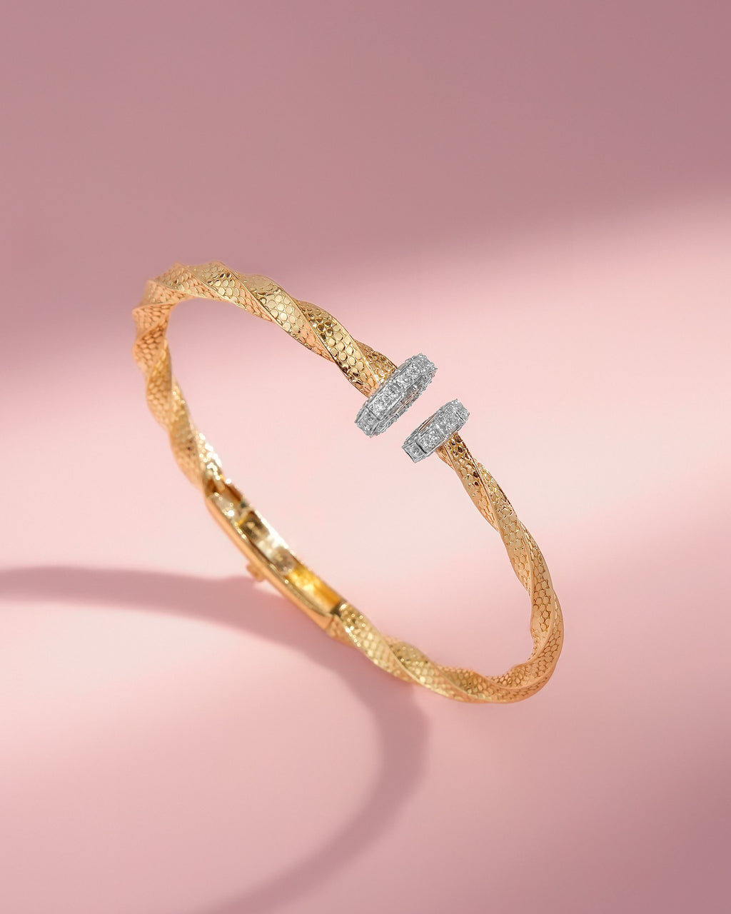 Urmi Diamond Bangle