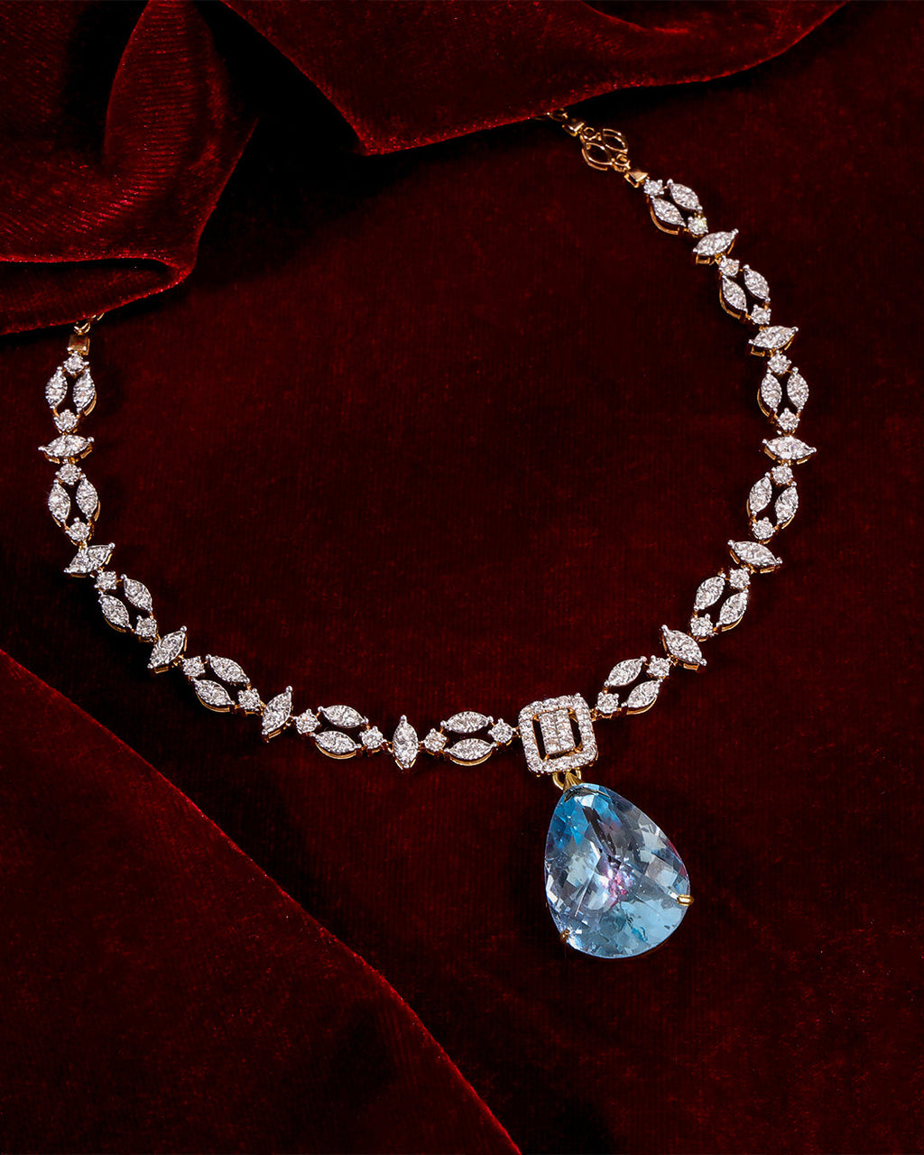 Maheep Kapoor - Diamond Necklace