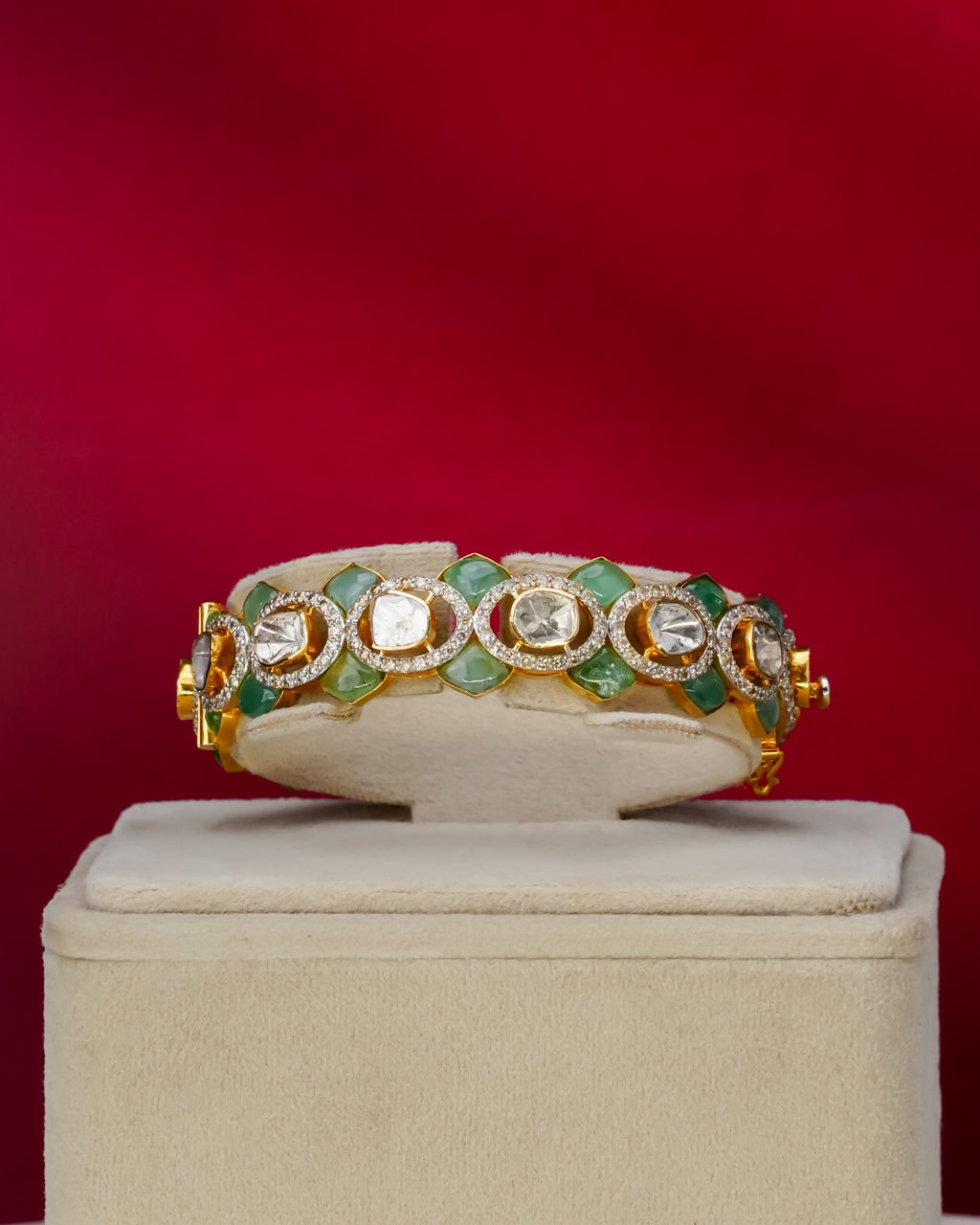 Neehaar Polki And Diamond Bangle