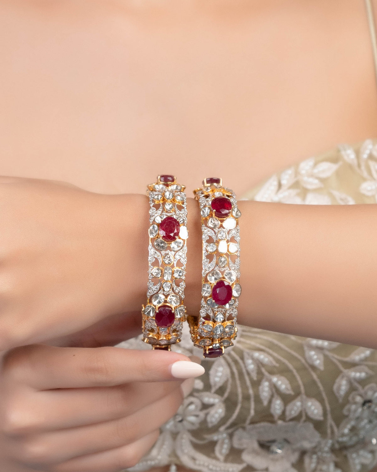Odria Polki And Diamond Bangle