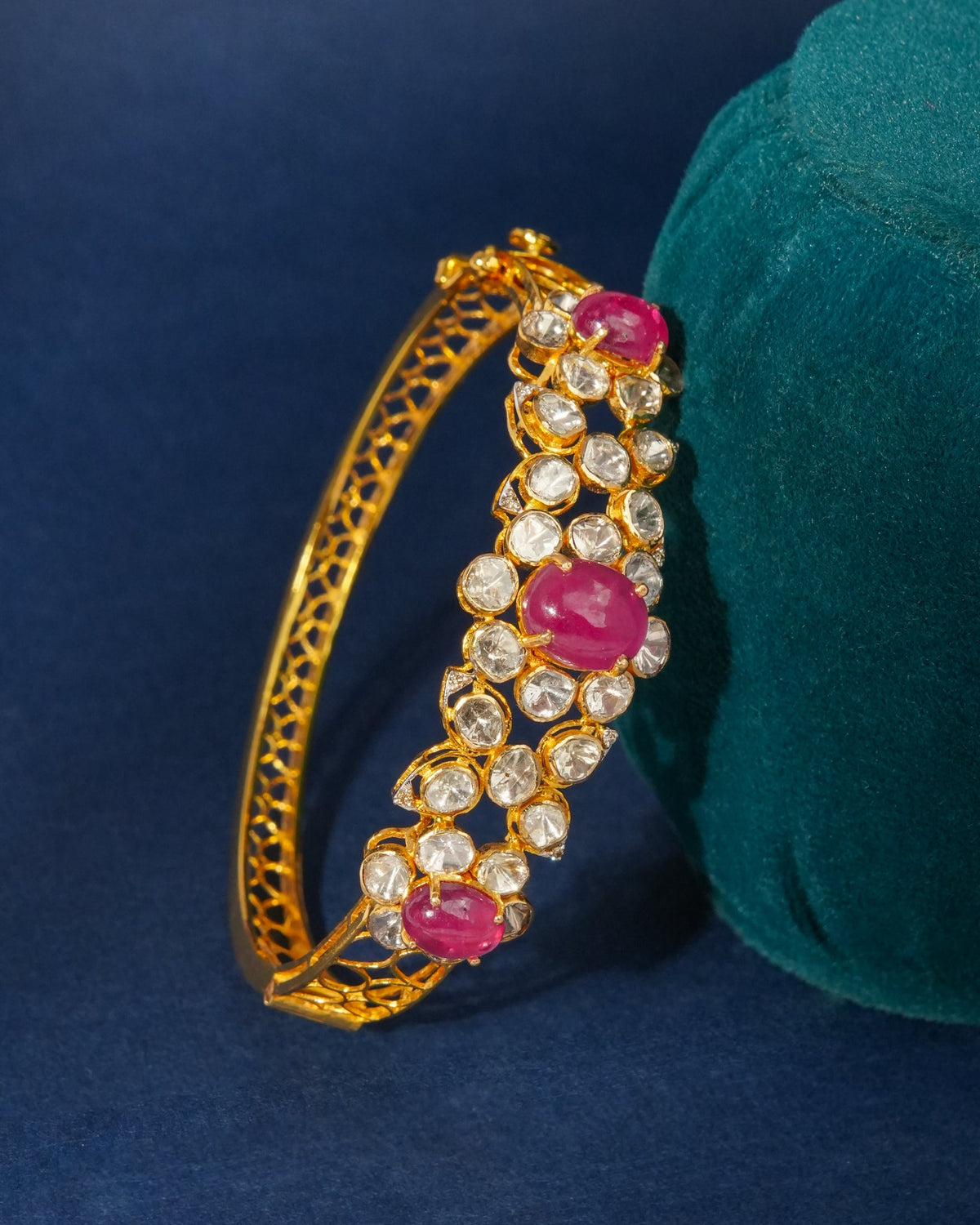 Lyric Polki  And Diamond Bangle