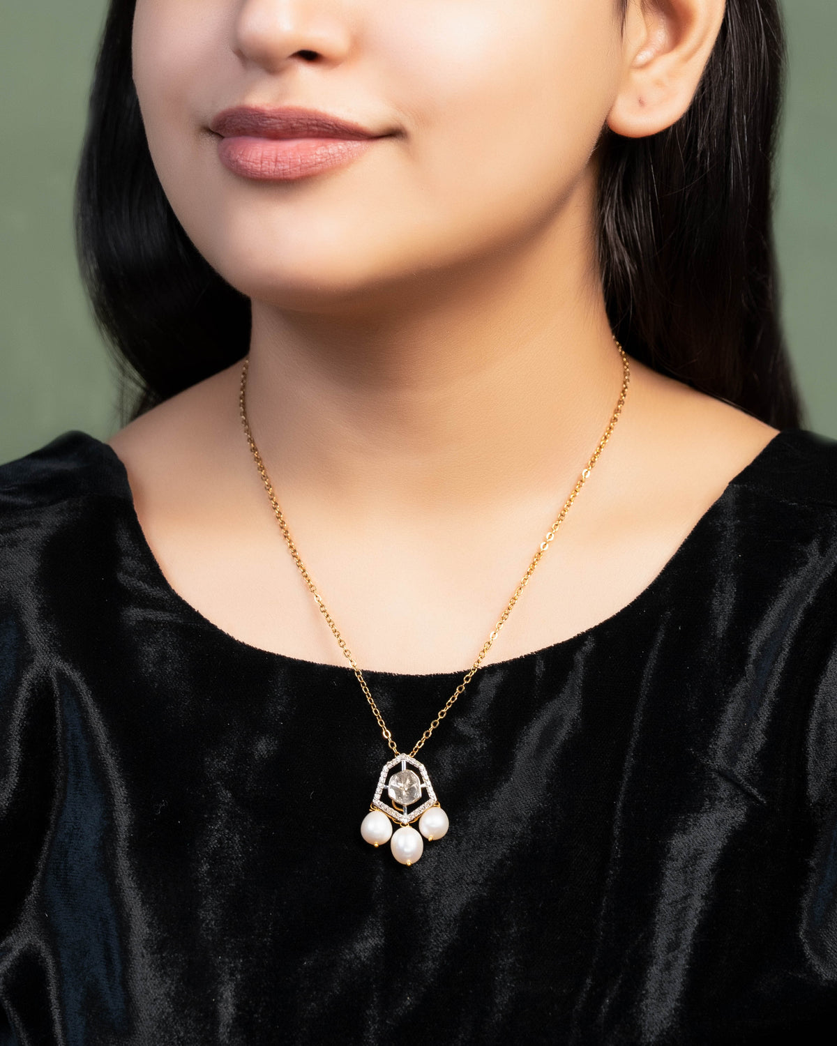 Harpreet Polki And Diamond Pendant
