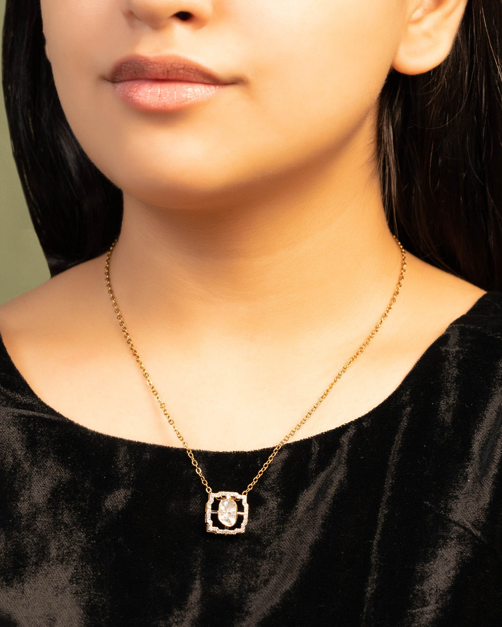 Priyanshi Pendant And Vidya Tops Polki And Diamond Set