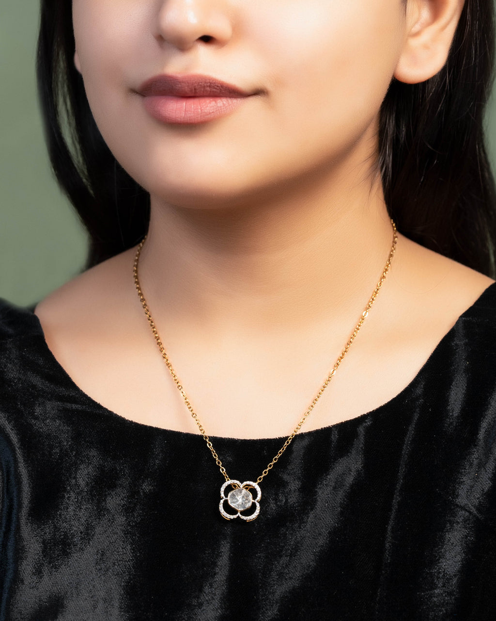 Sanchita Polki And Diamond Pendant