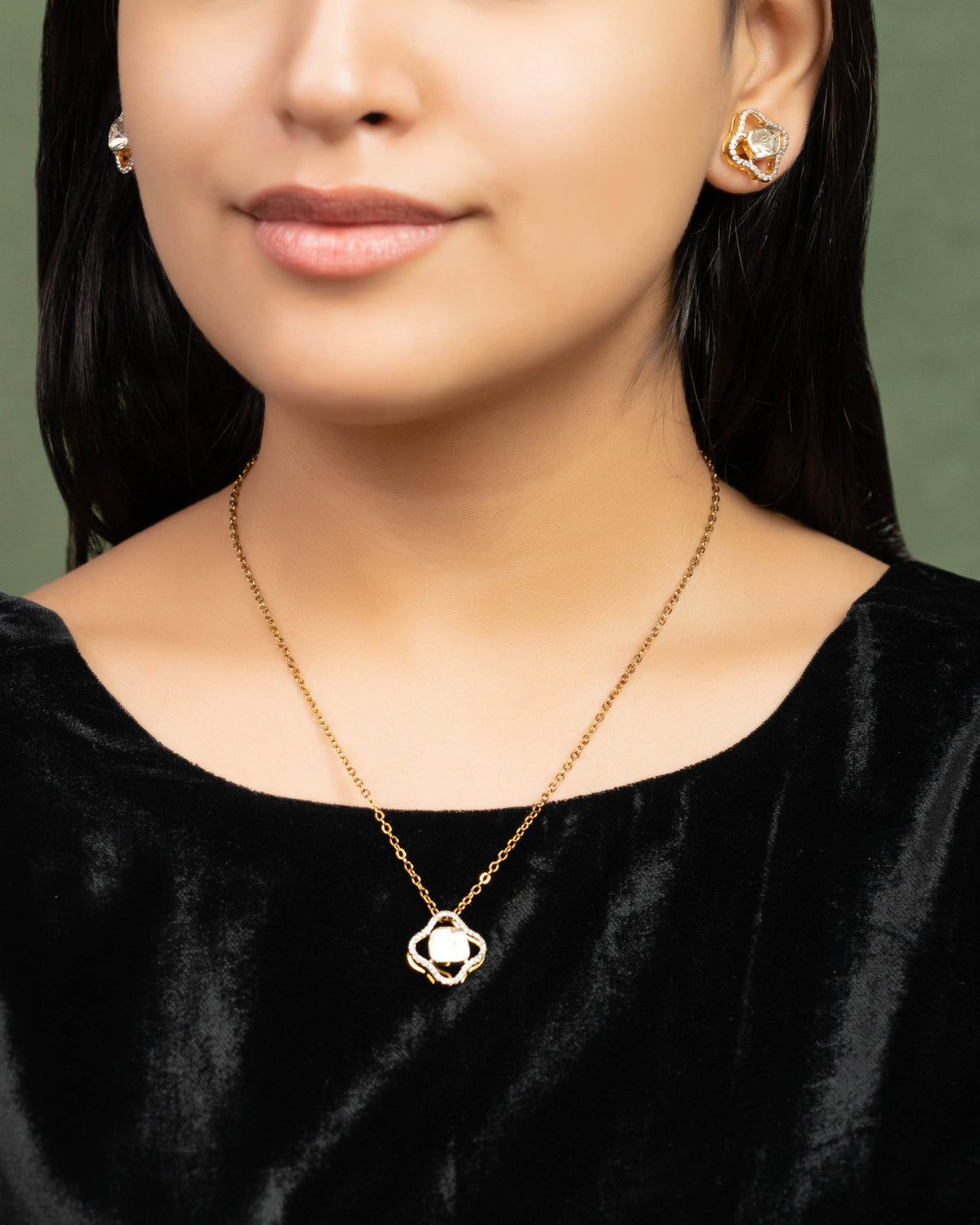 Reena Pendant And Reema Tops Polki And Diamond Set