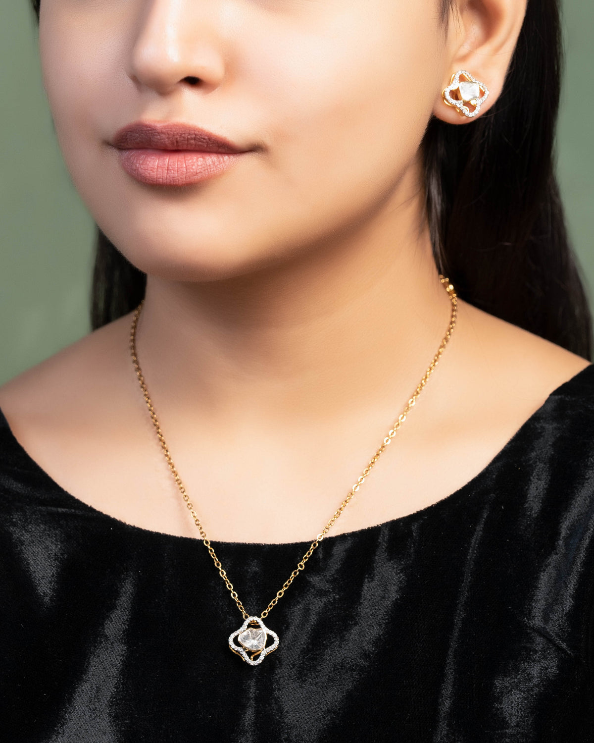 Mrunmayee Pendant And Drishtha Tops Polki And Diamond Set