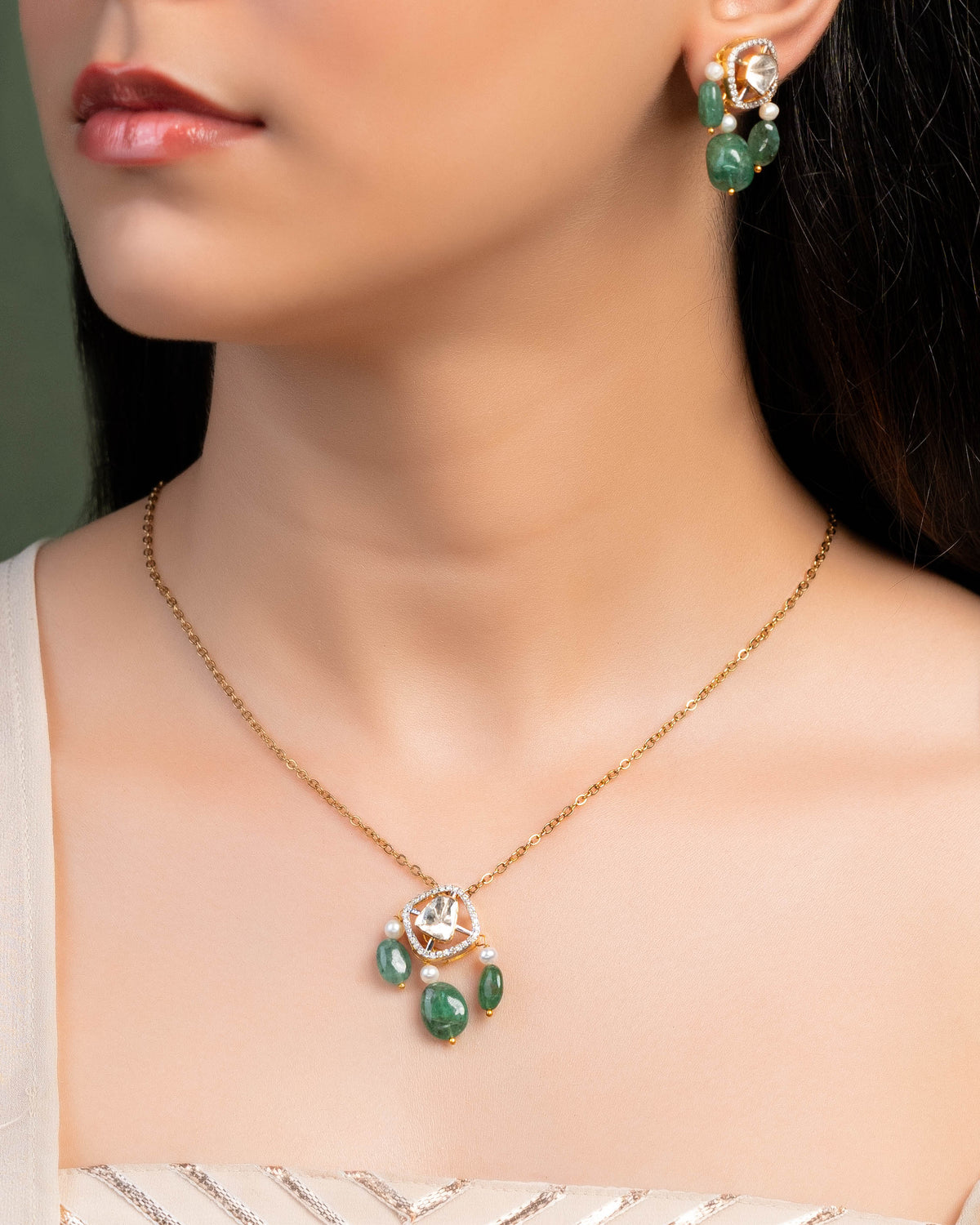 Pareen Polki And Diamond Pendant