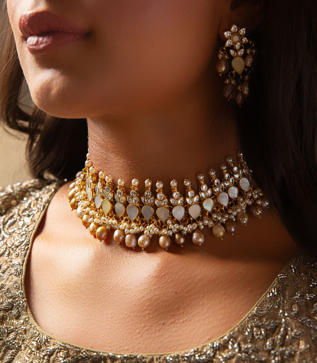 NIMAI MOTHER OF PEARLS CHOKER SET