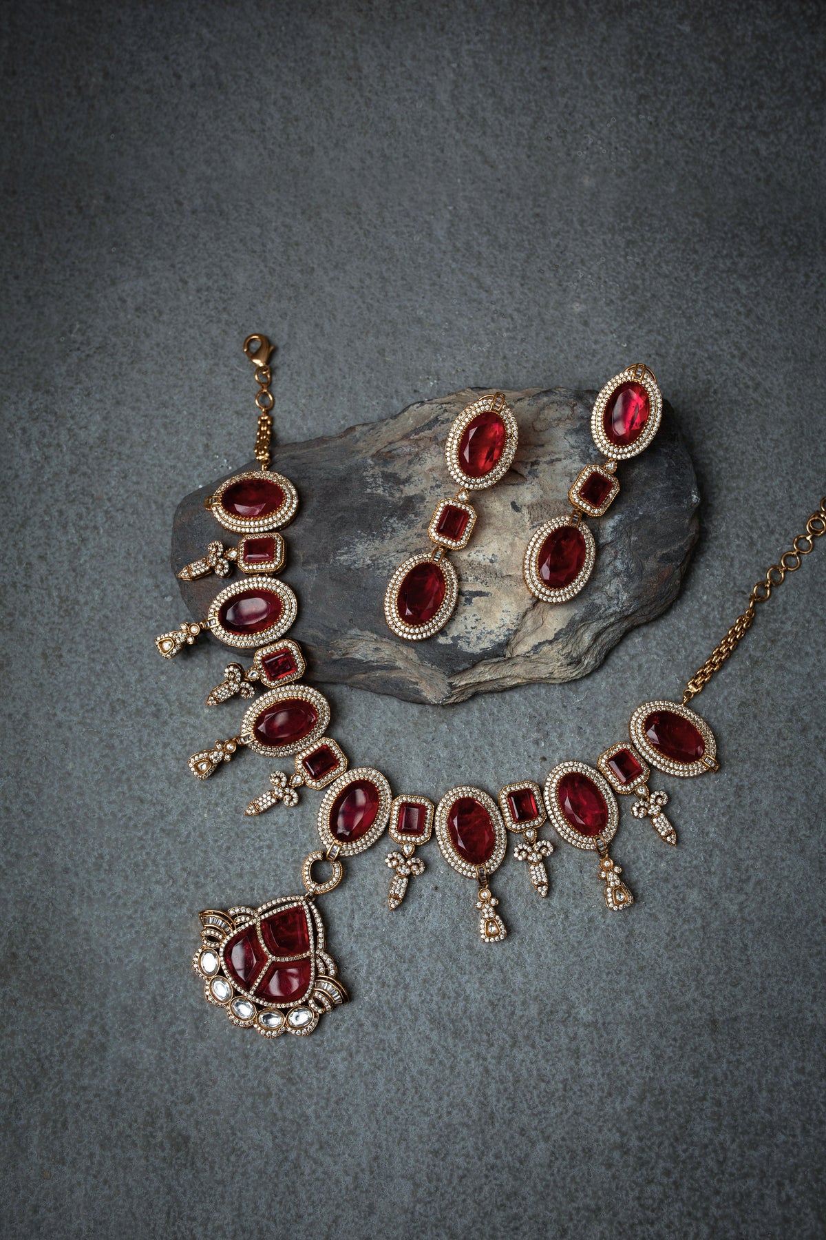 Verdant Diamond Red Necklace